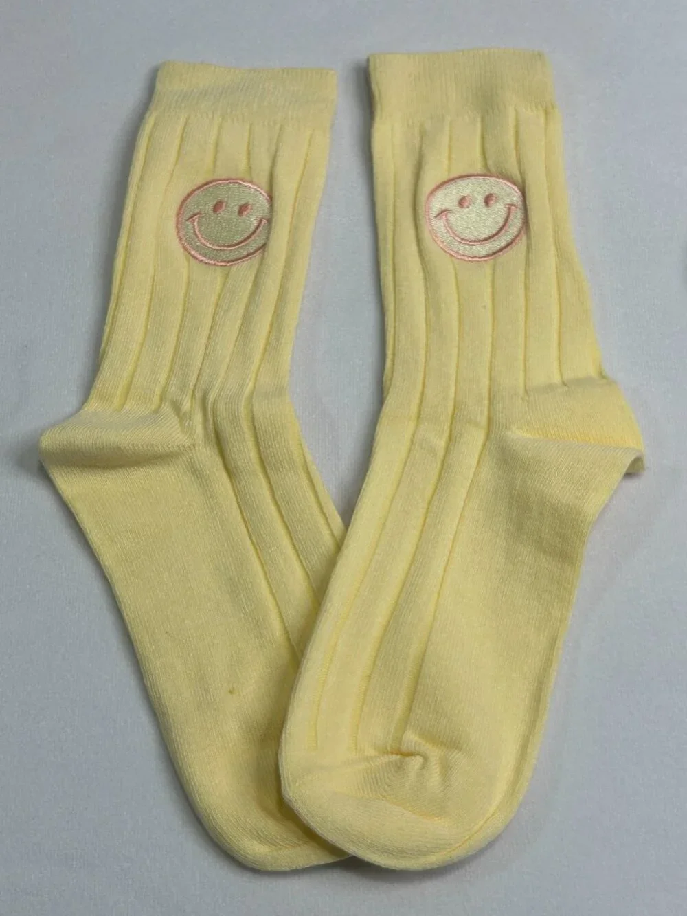 3 Pack Women's Embroidered Smiley Face Ribbed Crew Socks Yellow Beige Black